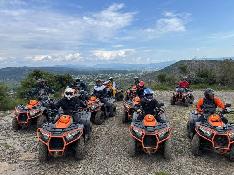 Sortie de groupe en quad Ardèche